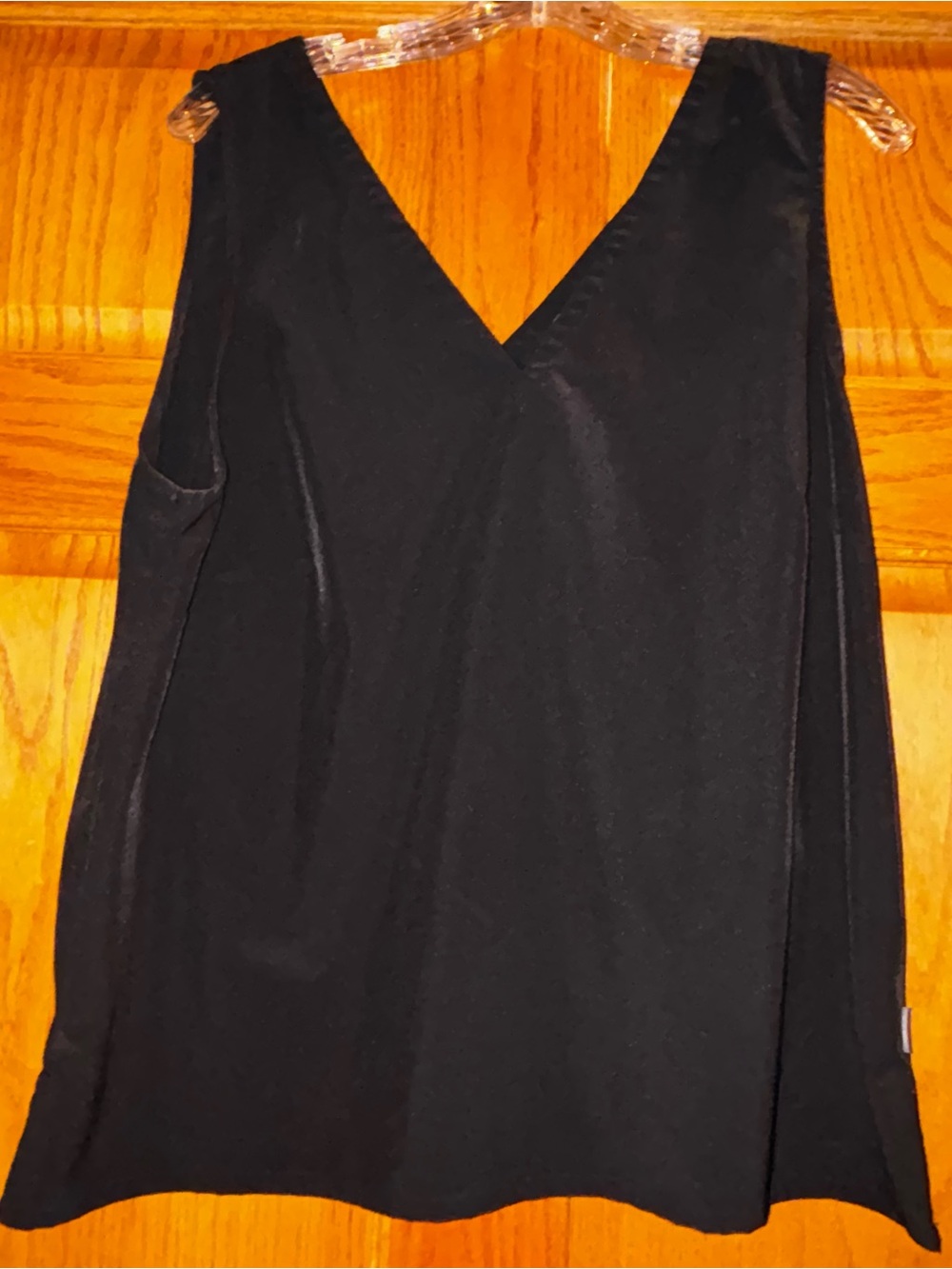 Eddie Bauer Black V-Neck Sleeveless Camisole